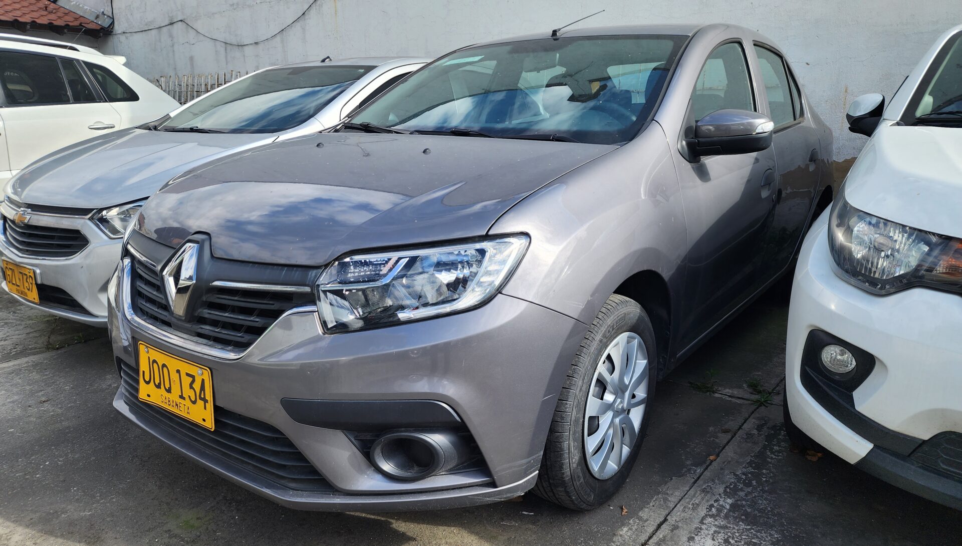 RENAULT LOGAN LIFE