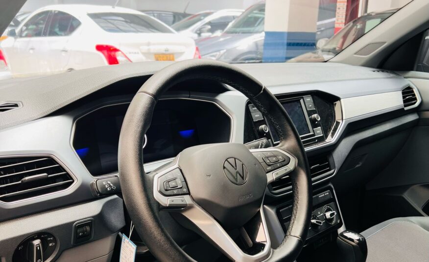 VOLKSWAGEN T-CROSS TRENDLINE 200 CON TECHO