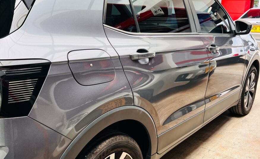 VOLKSWAGEN T-CROSS TRENDLINE 200 CON TECHO