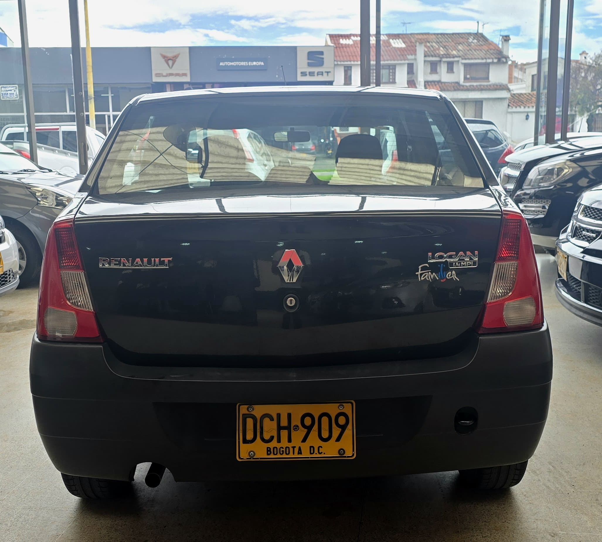 RENAULT LOGAN FAMILIER