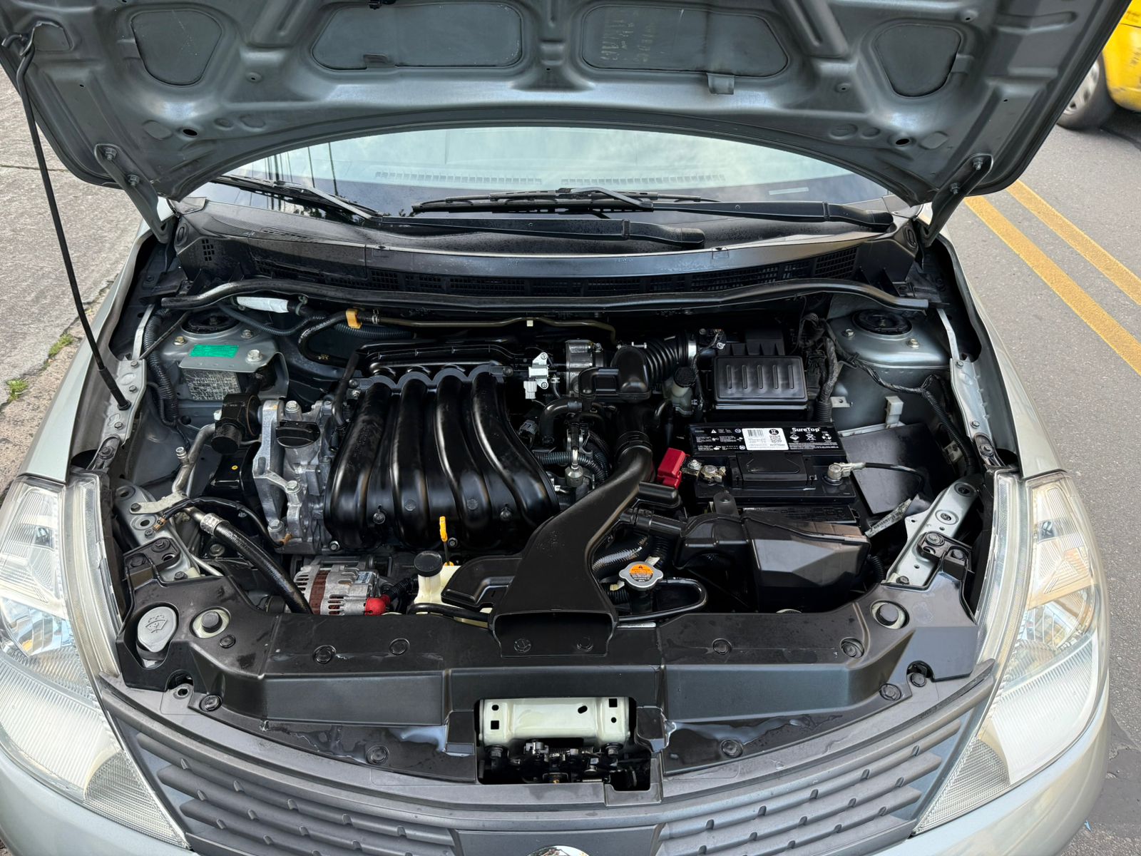 NISSAN TIIDA SEDAN