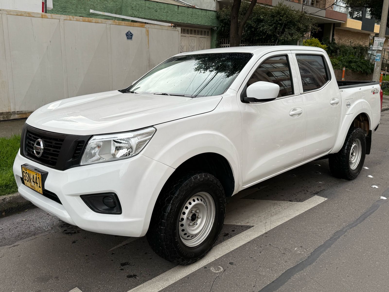 NISSAN NP300 FRONTIER 4X4 DOBLE CABINA