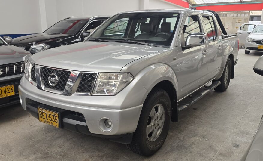 NISSAN NAVARA 4X2 DOBLE CABINA