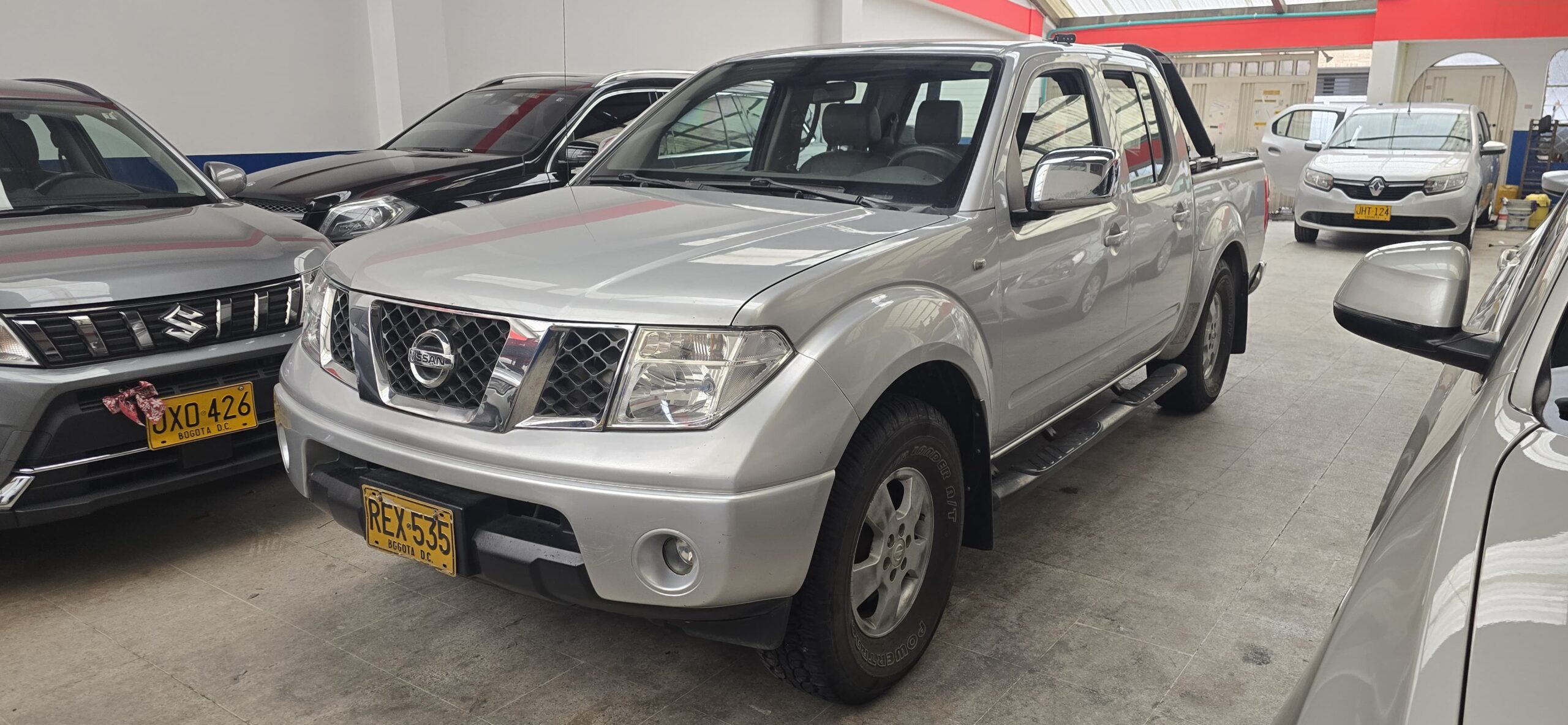 NISSAN NAVARA 4X2 DOBLE CABINA
