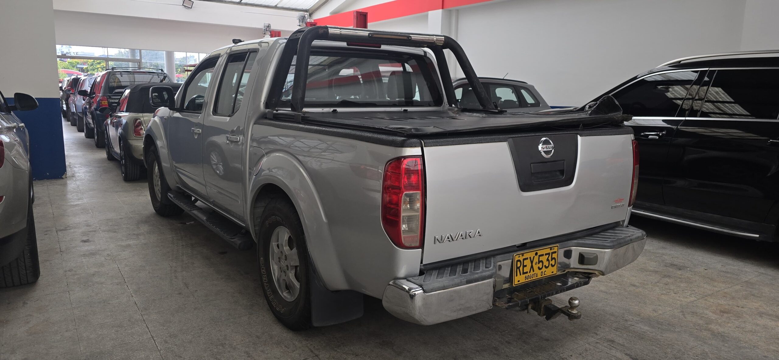 NISSAN NAVARA 4X2 DOBLE CABINA
