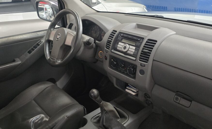 NISSAN NAVARA 4X2 DOBLE CABINA