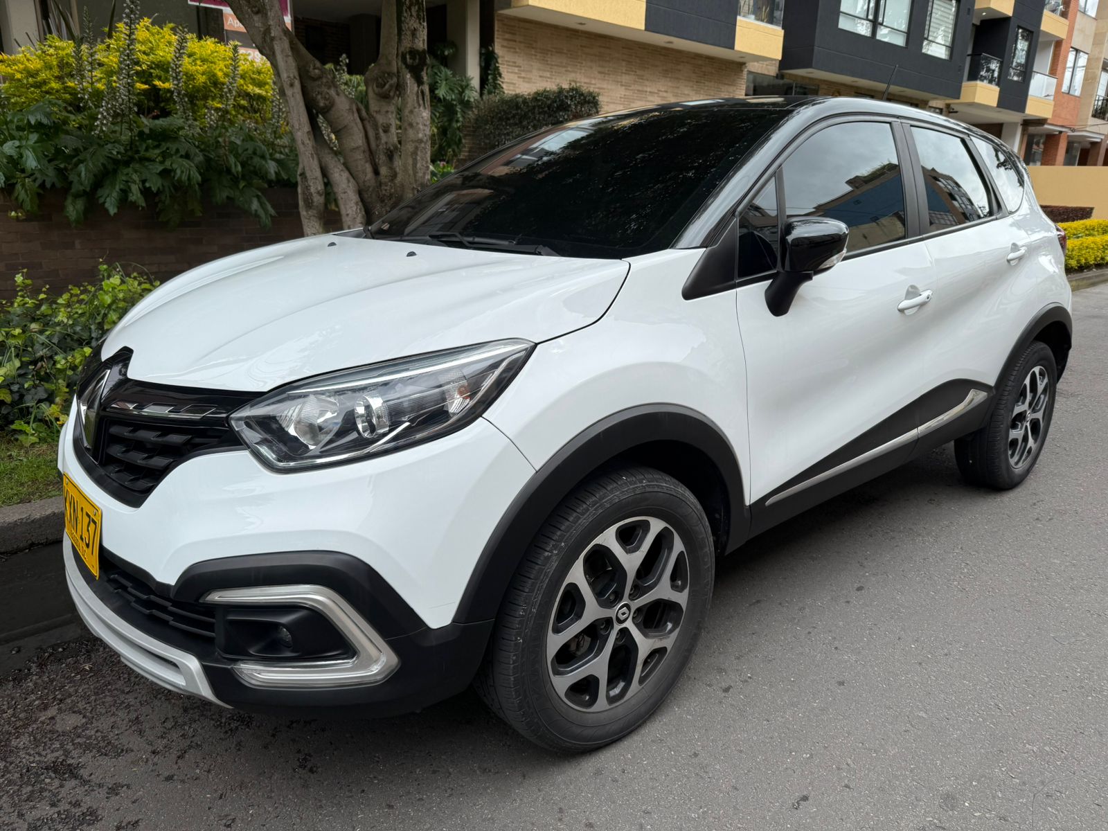 RENAULT CAPTUR INTENS