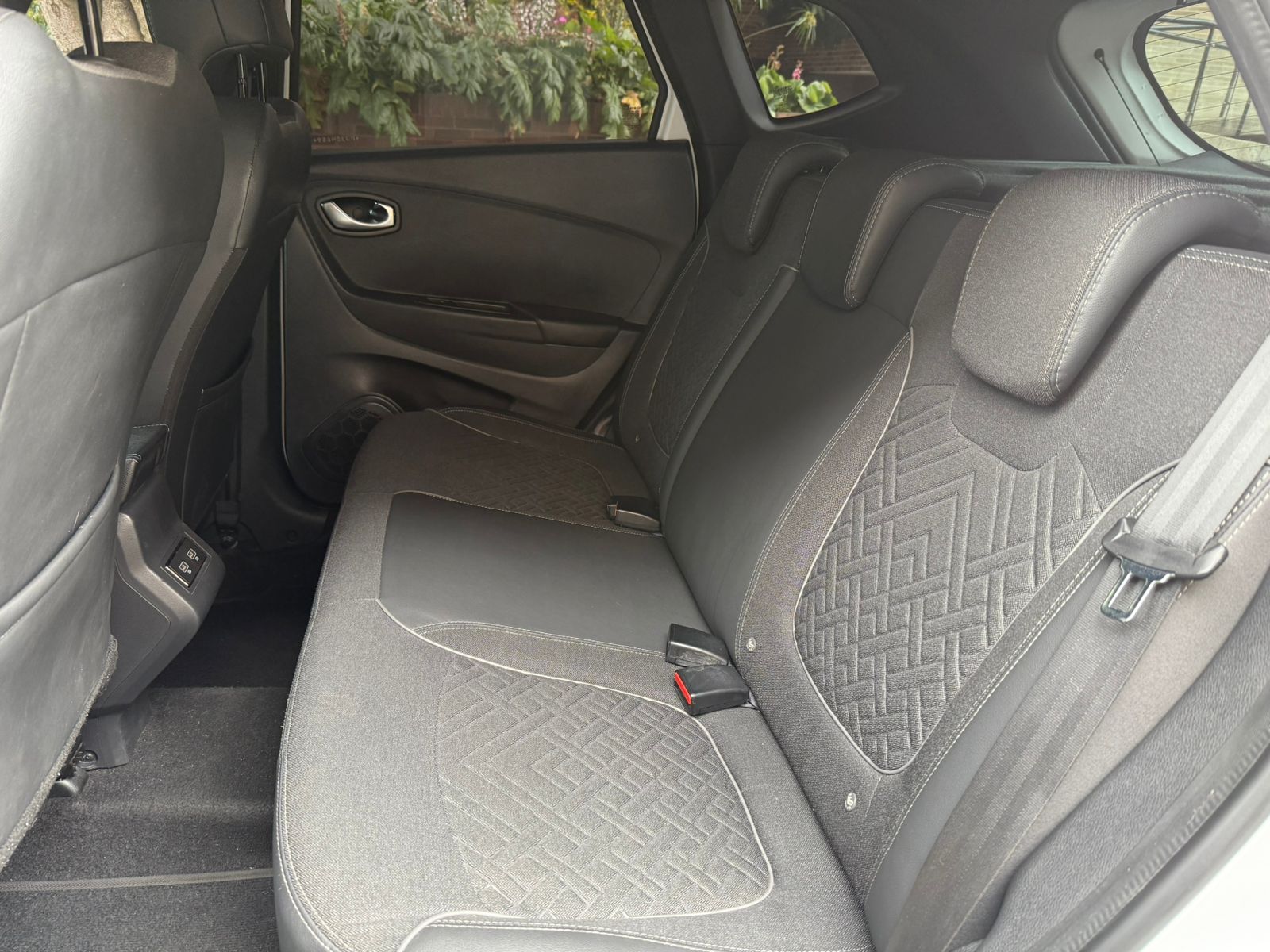 RENAULT CAPTUR INTENS