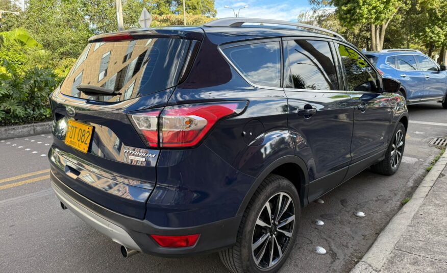 FORD ESCAPE TITANIUM 4X4