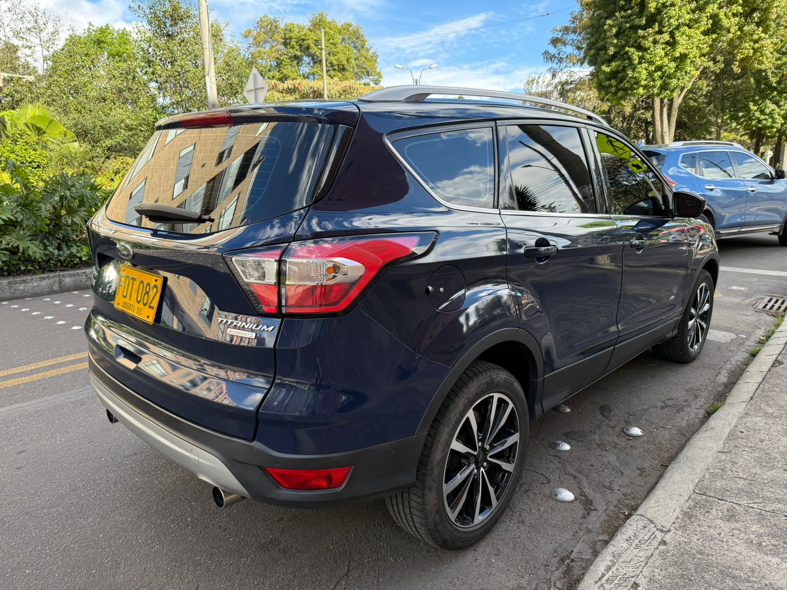 FORD ESCAPE TITANIUM 4X4