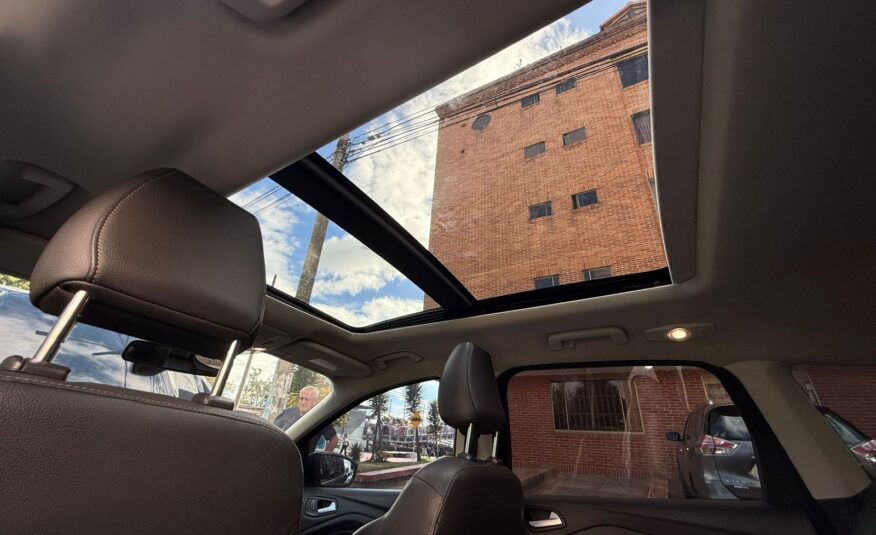 FORD ESCAPE TITANIUM 4X4