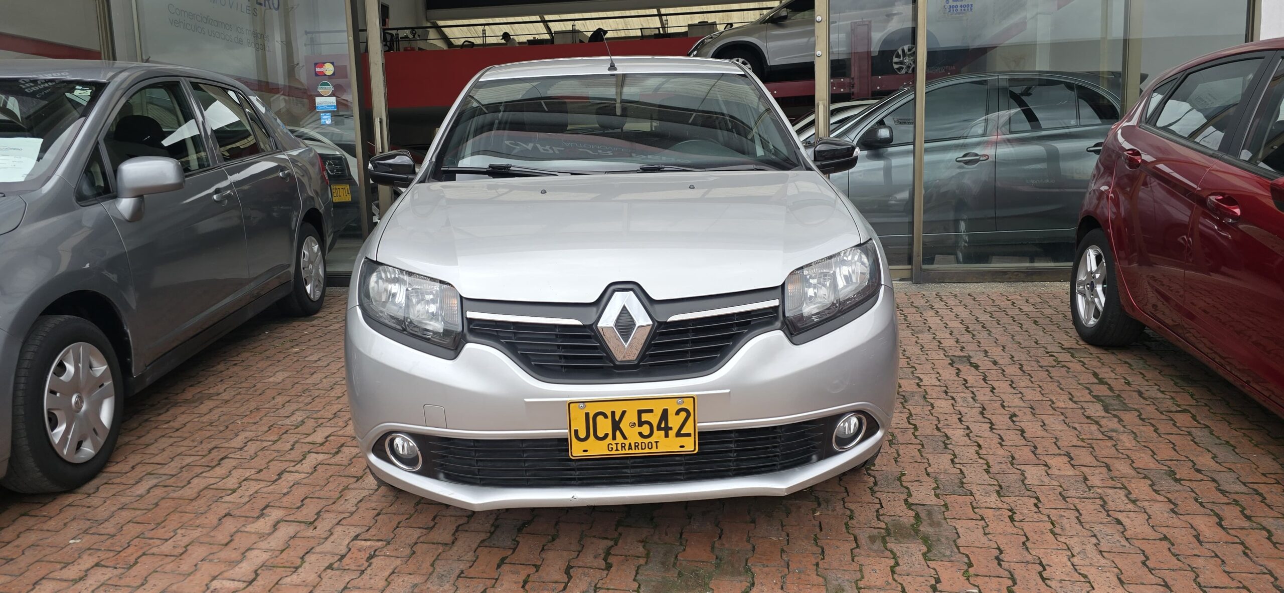 RENAULT SANDERO EXCLUSIVE