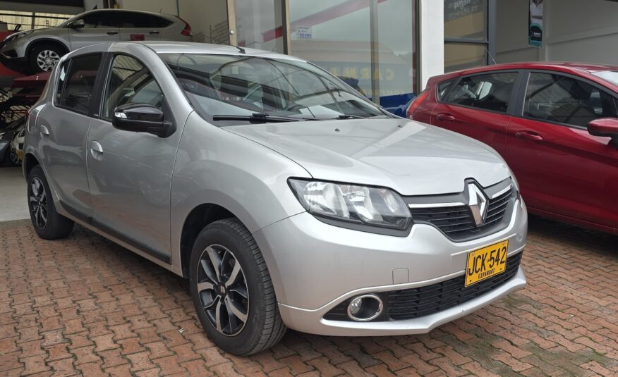 RENAULT SANDERO EXCLUSIVE