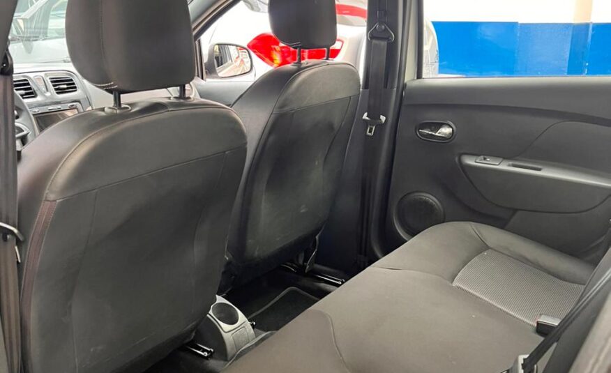 RENAULT LOGAN LIFE +
