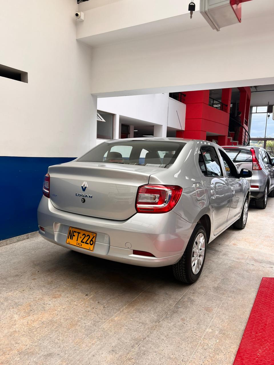 RENAULT LOGAN LIFE +