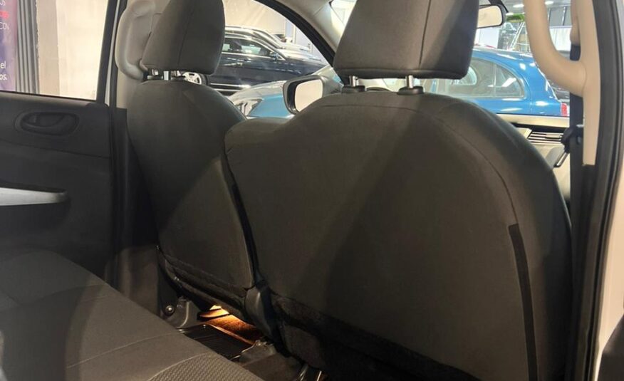 NISSAN NP300 FRONTIER 4X2 DOBLE CABINA / SABANERA