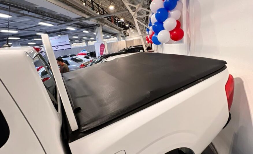 NISSAN NP300 FRONTIER 4X2 DOBLE CABINA / SABANERA