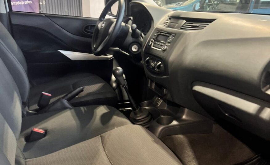 NISSAN NP300 FRONTIER 4X2 DOBLE CABINA / SABANERA