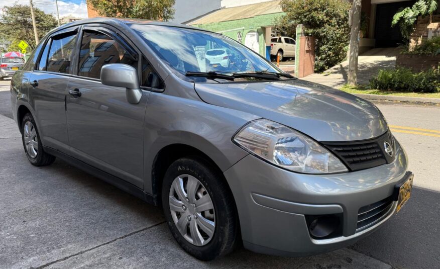 NISSAN TIIDA  SEDAN