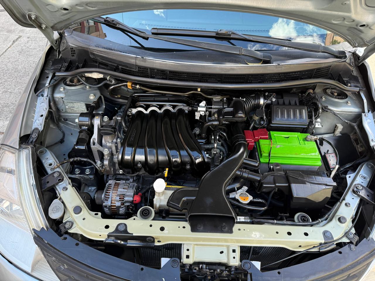 NISSAN TIIDA SEDAN
