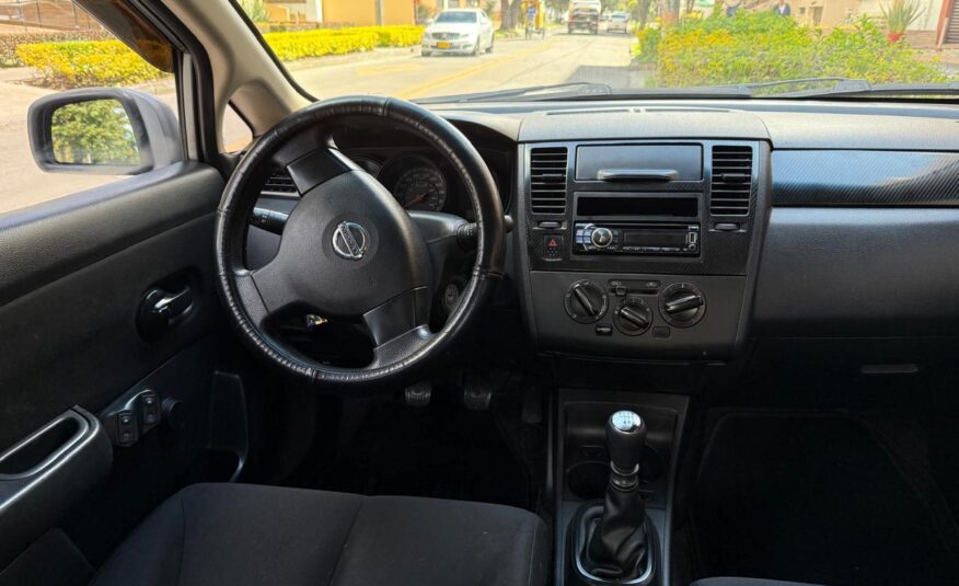 NISSAN TIIDA  SEDAN