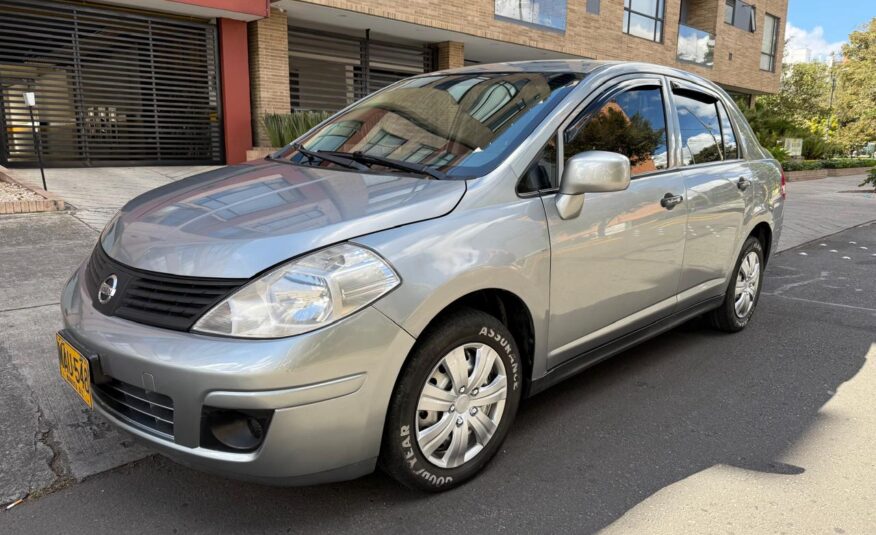 NISSAN TIIDA  SEDAN