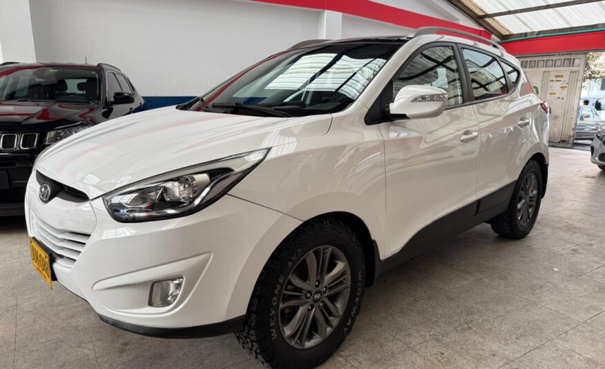 HYUNDAI TUCSON IX-35 GL 4X2