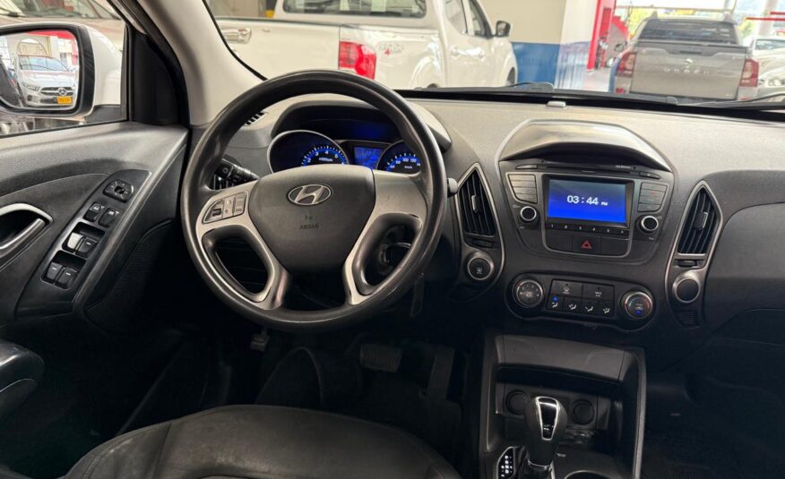 HYUNDAI TUCSON IX-35 GL 4X2