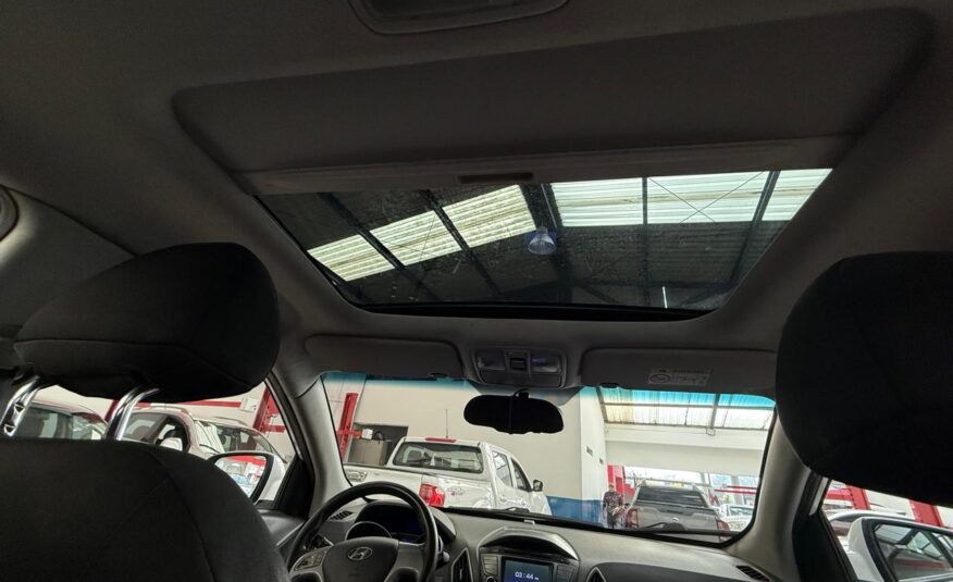 HYUNDAI TUCSON IX-35 GL 4X2