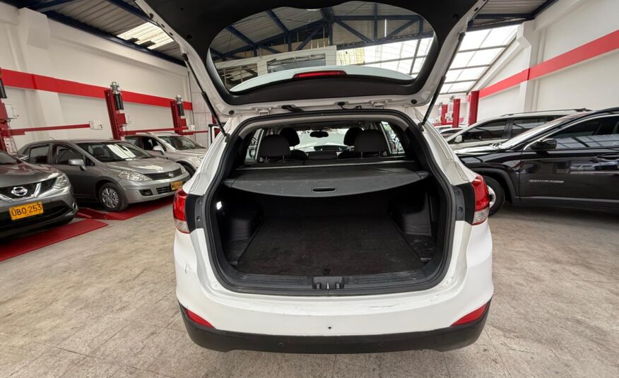 HYUNDAI TUCSON IX-35 GL 4X2
