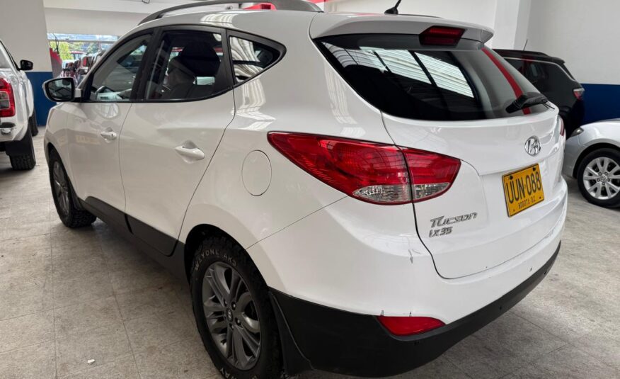 HYUNDAI TUCSON IX-35 GL 4X2