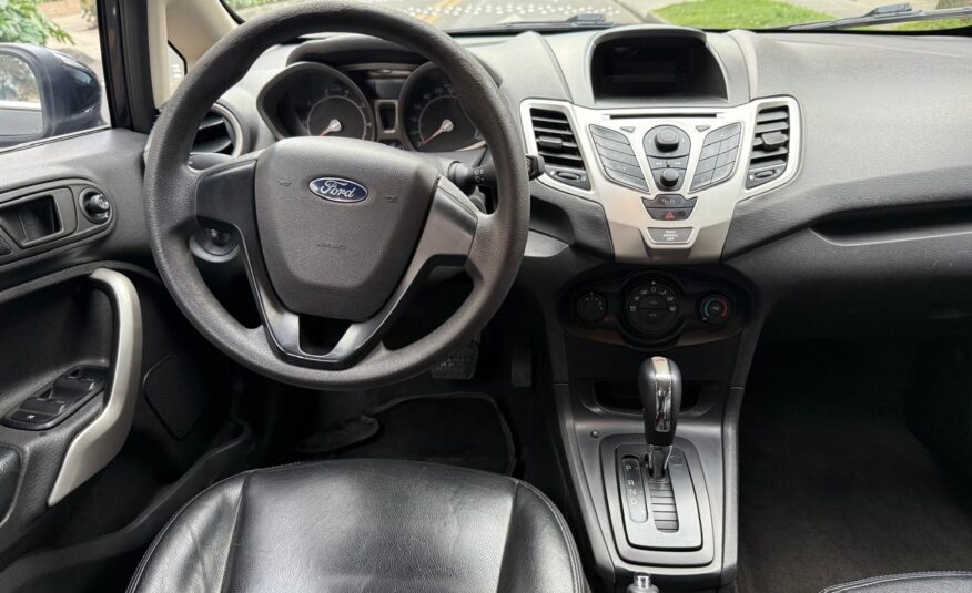 FORD FIESTA SE SEDAN