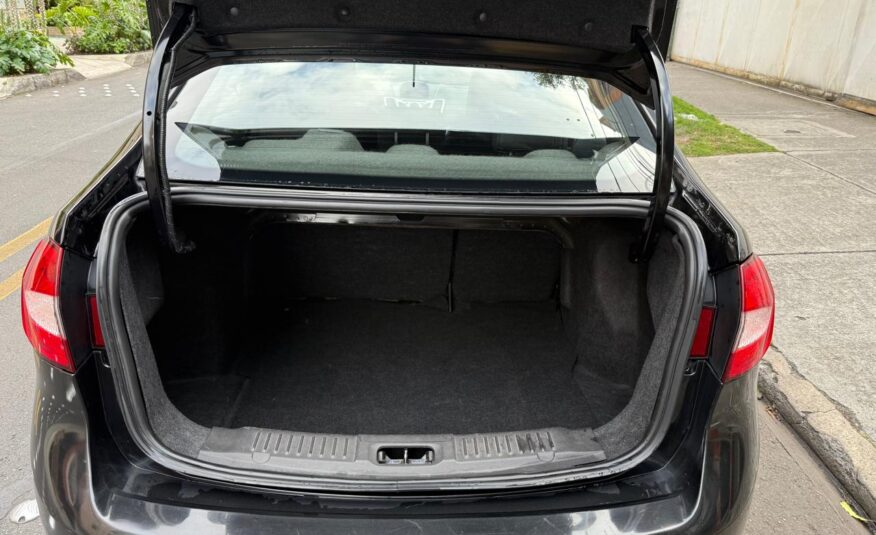 FORD FIESTA SE SEDAN