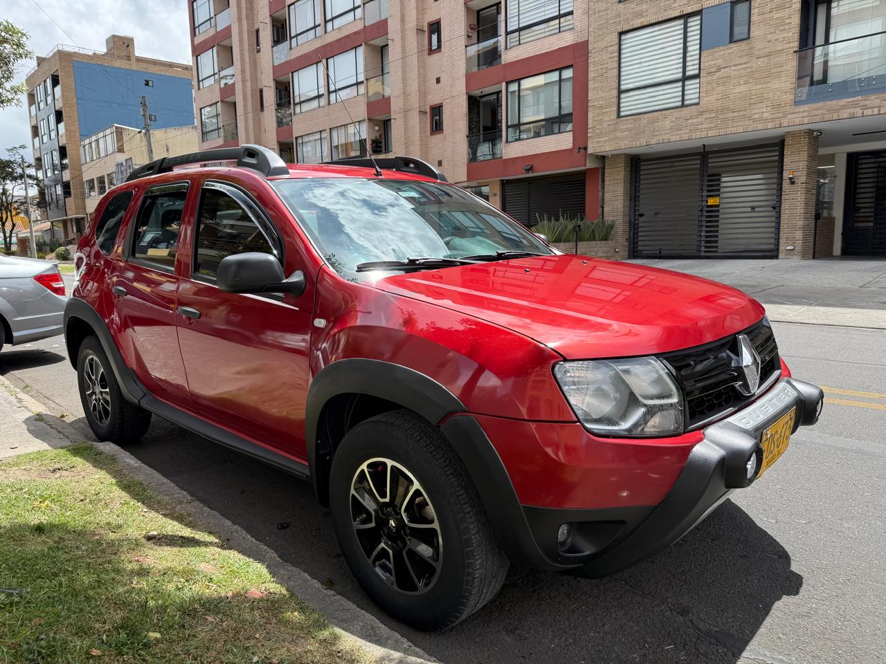 RENAULT DUSTER 4X2