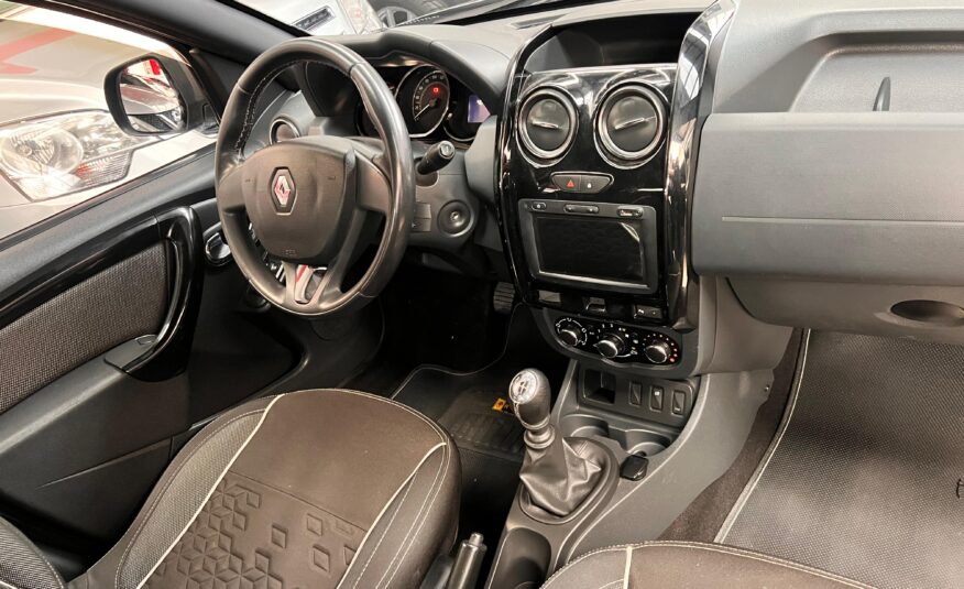 RENAULT DUSTER OROCH DOBLE CABINA