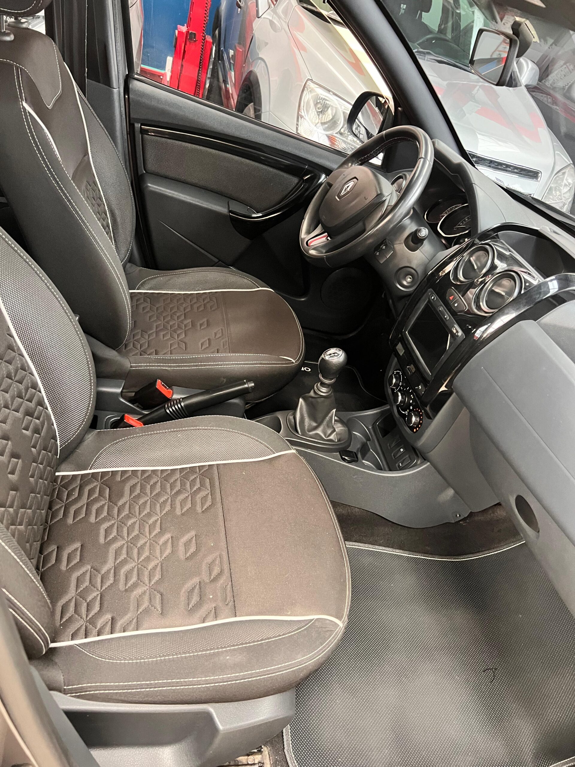 RENAULT DUSTER OROCH DOBLE CABINA
