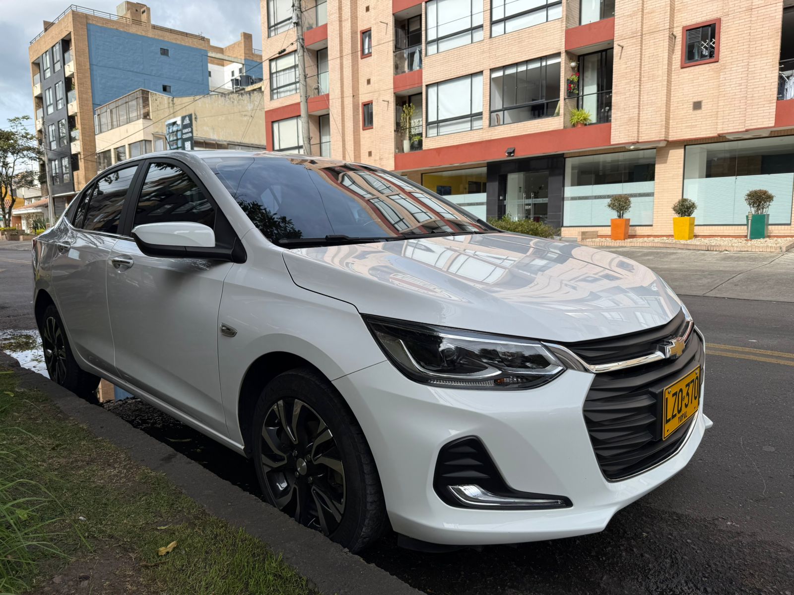 CHEVROLET ONIX PREMIER TURBO SEDAN