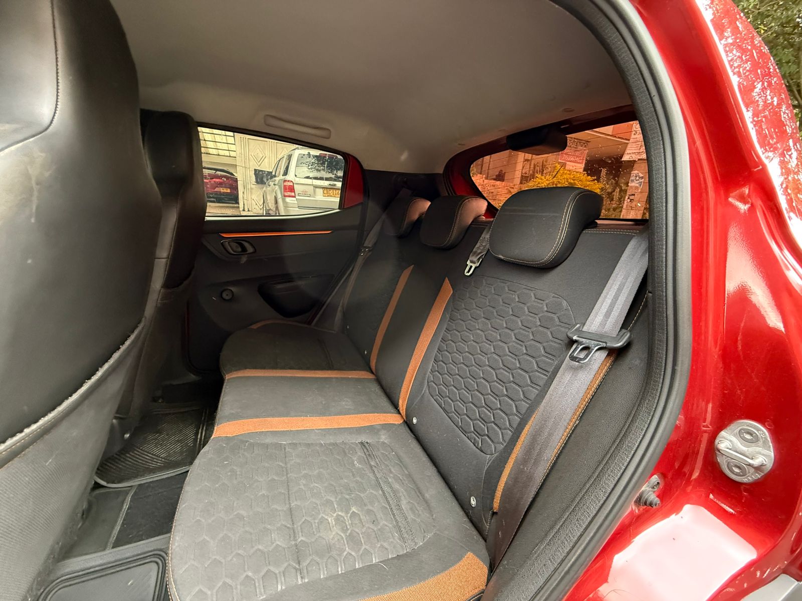 RENAULT KWID OUTSIDER