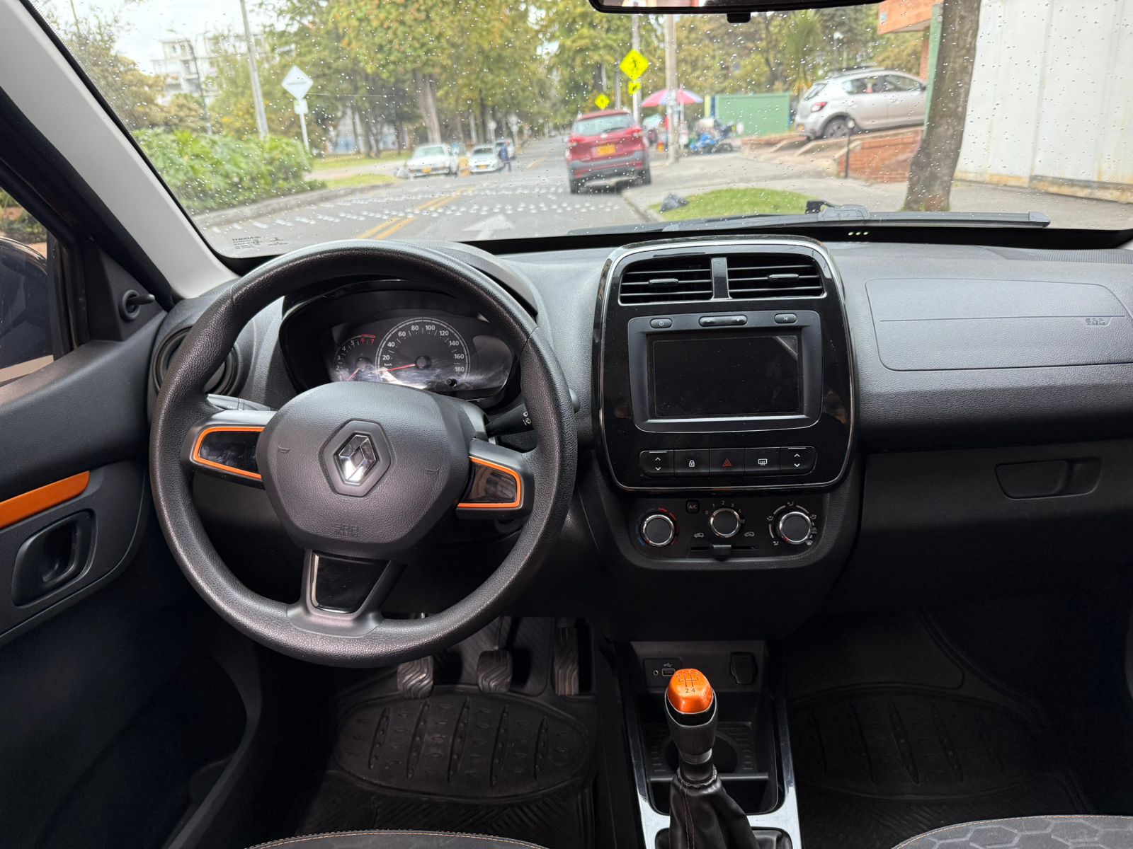 RENAULT KWID OUTSIDER