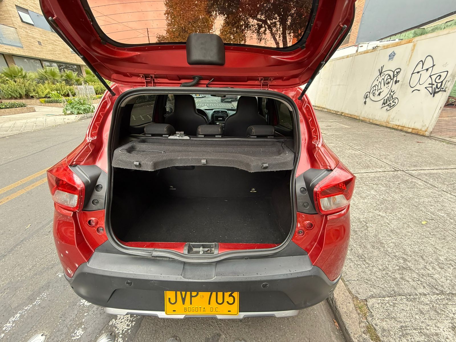 RENAULT KWID OUTSIDER