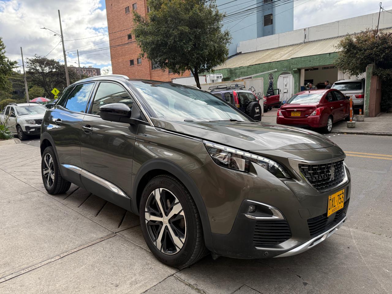 PEUGEOT 3008 GT LINE