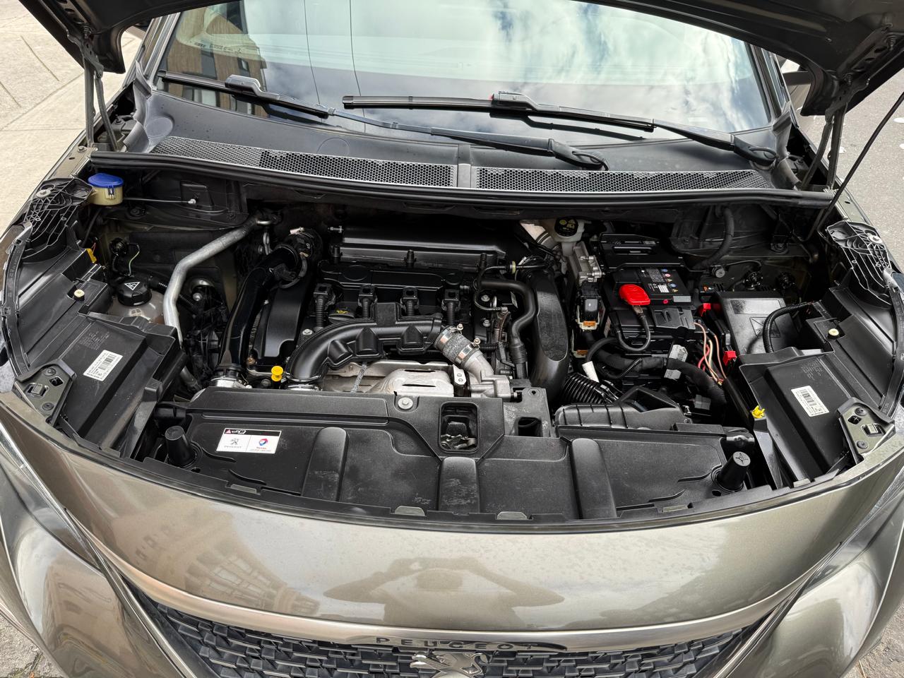 PEUGEOT 3008 GT LINE