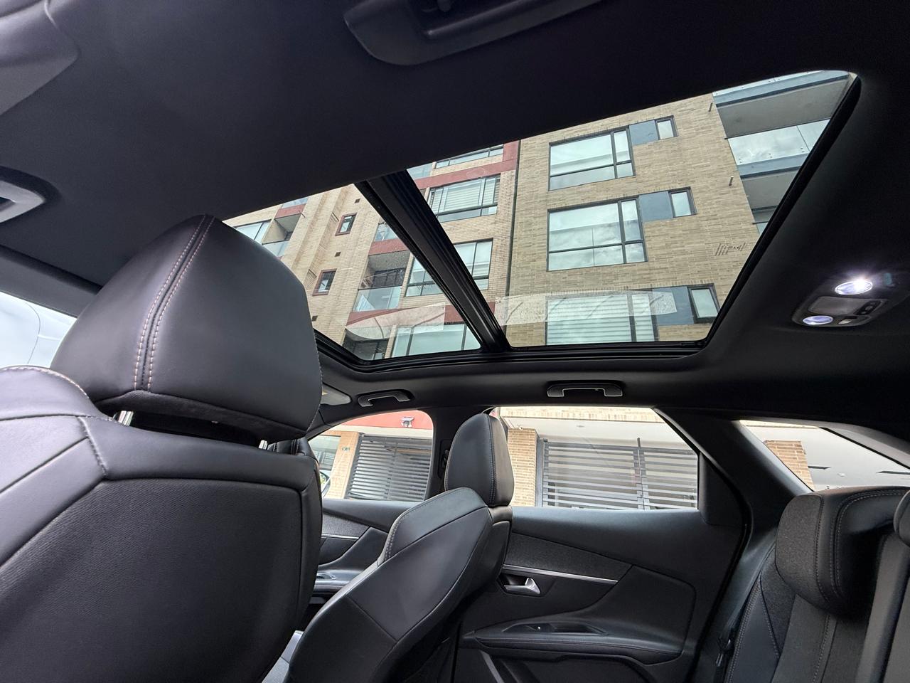 PEUGEOT 3008 GT LINE