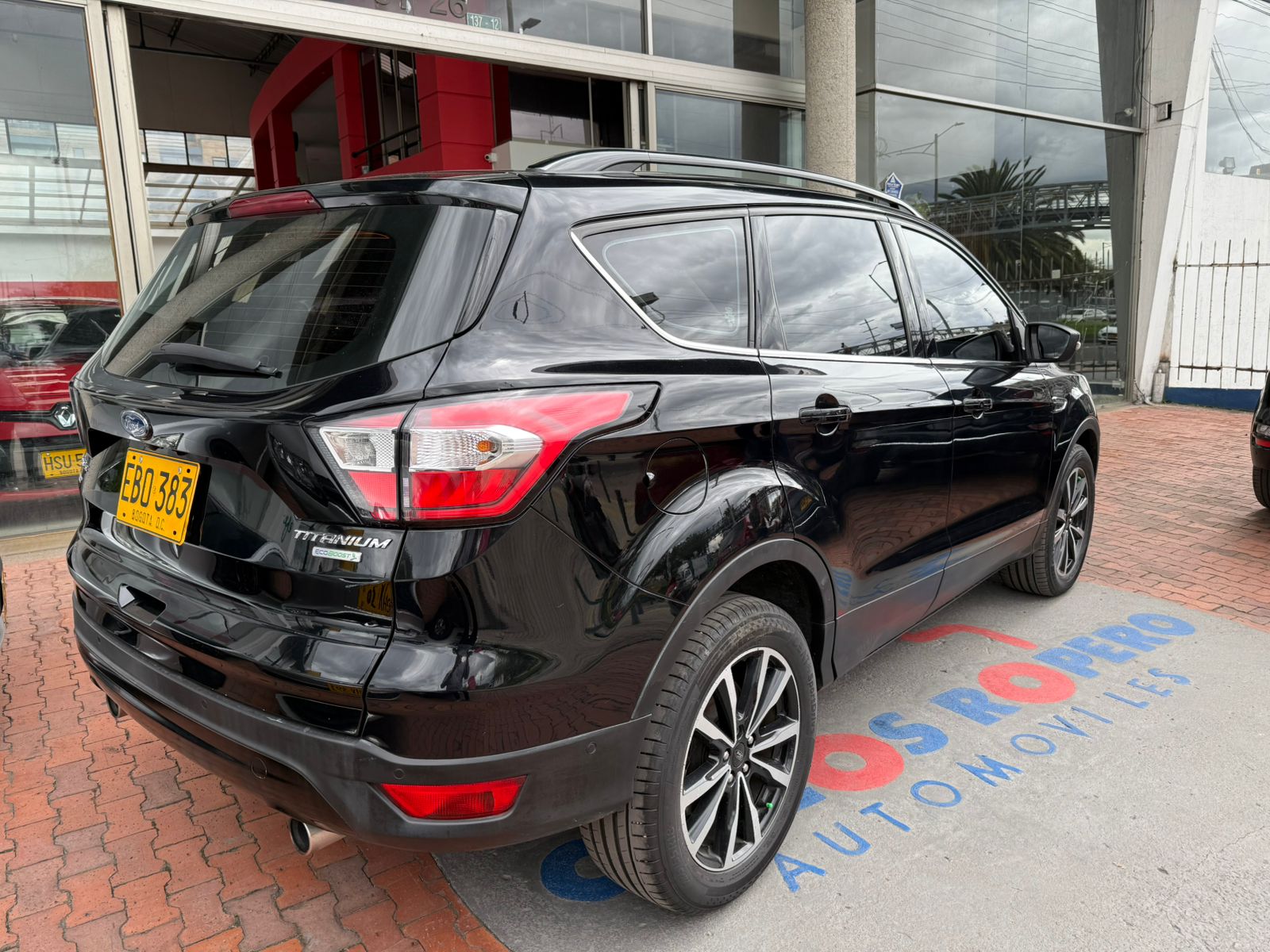 FORD ESCAPE TITANIUM 4X4