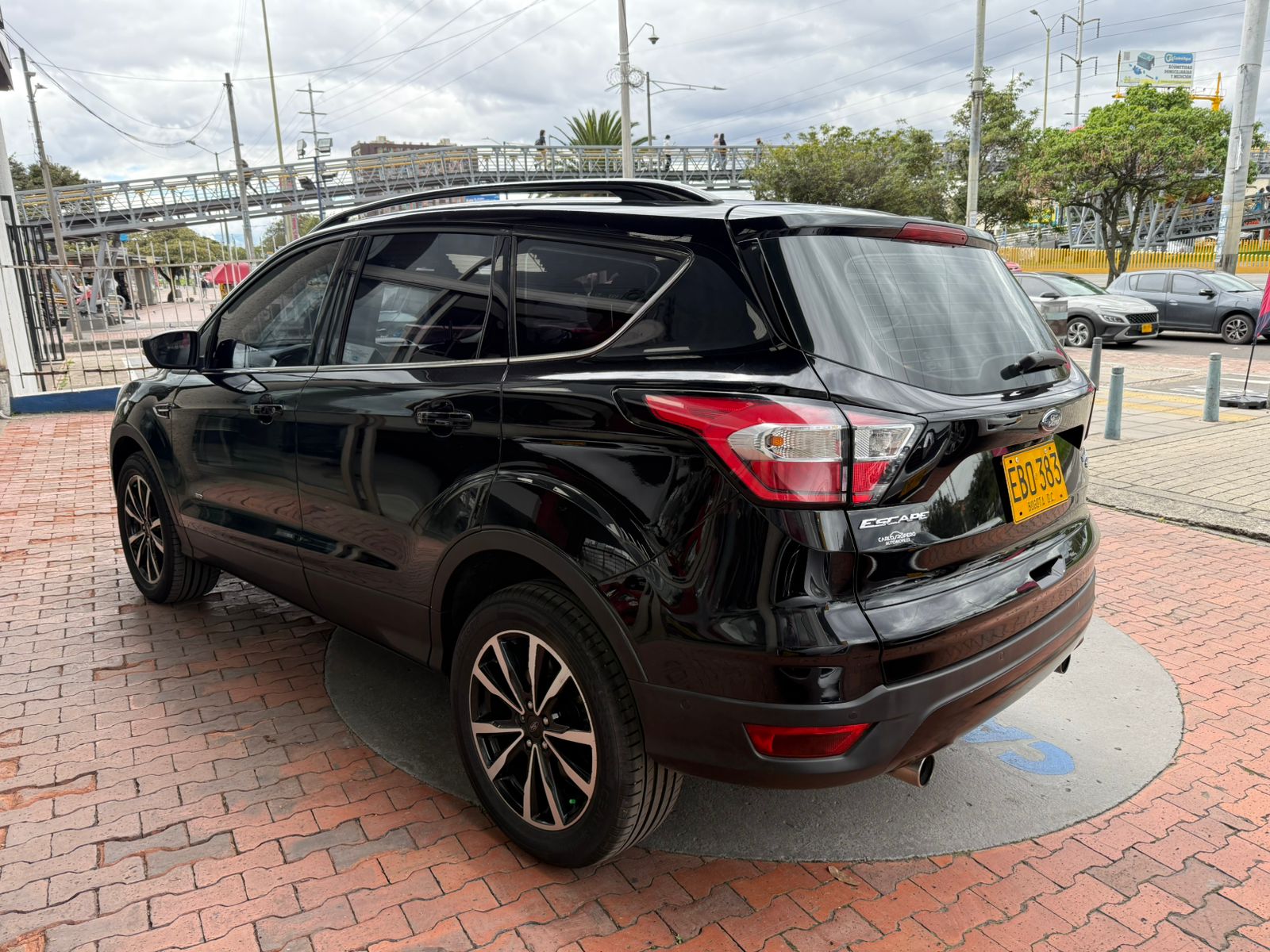 FORD ESCAPE TITANIUM 4X4