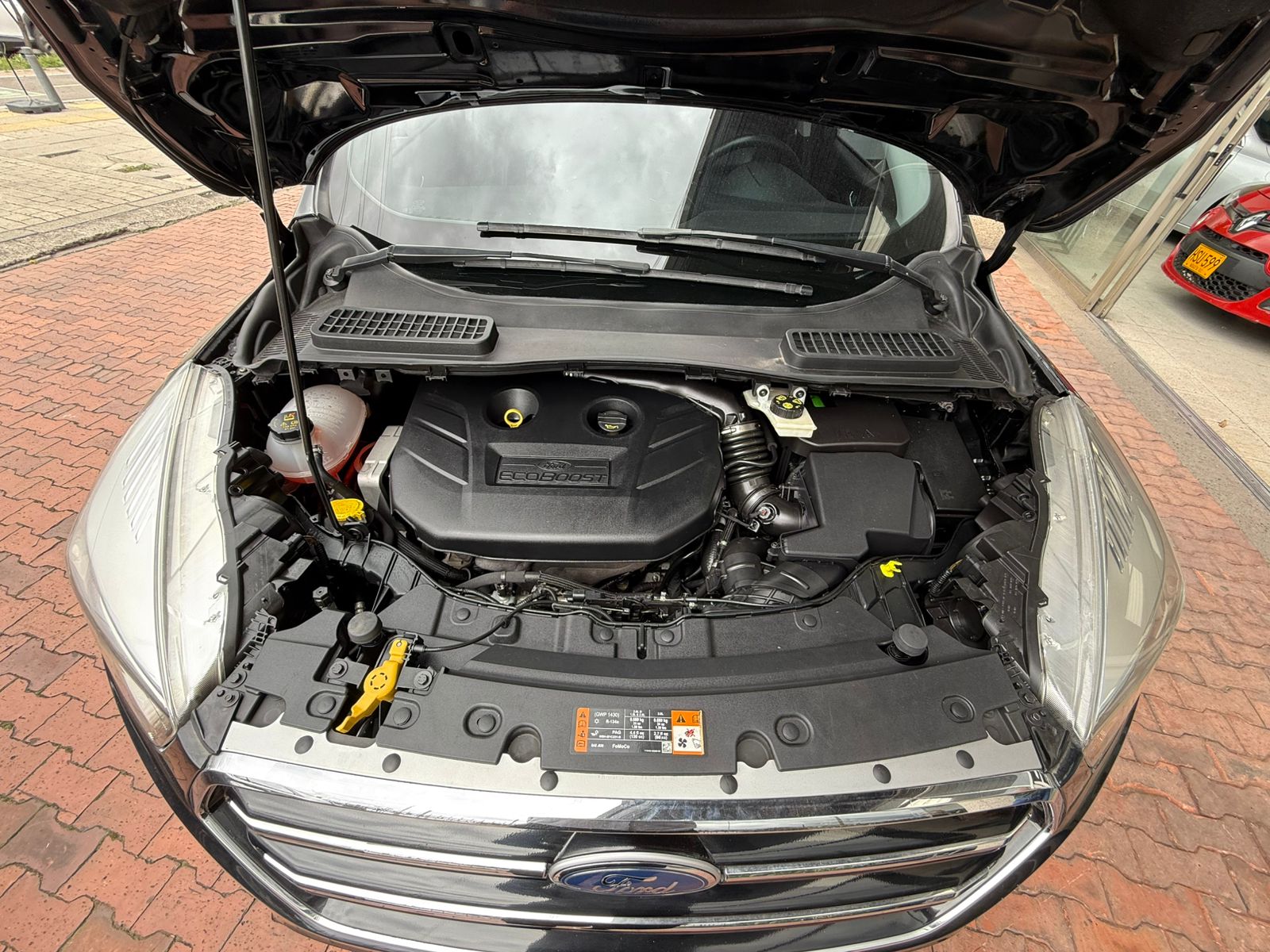 FORD ESCAPE TITANIUM 4X4