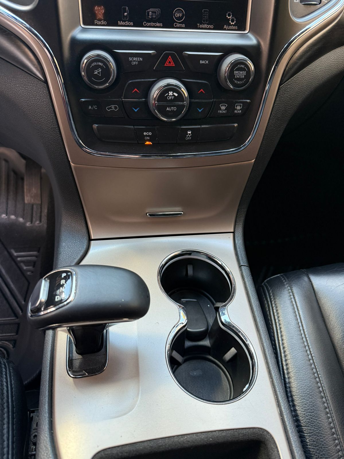 JEEP GRAND CHEROKEE LAREDO 4X4