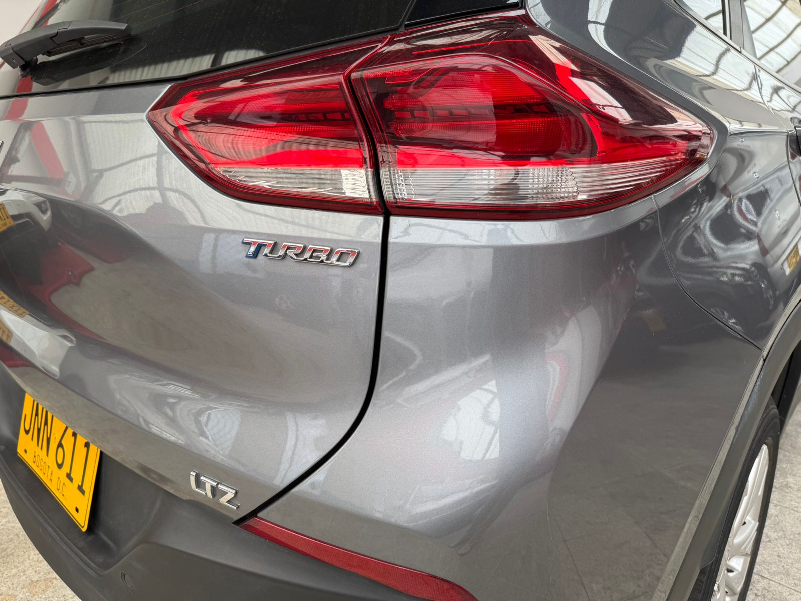 CHEVROLET TRACKER LTZ