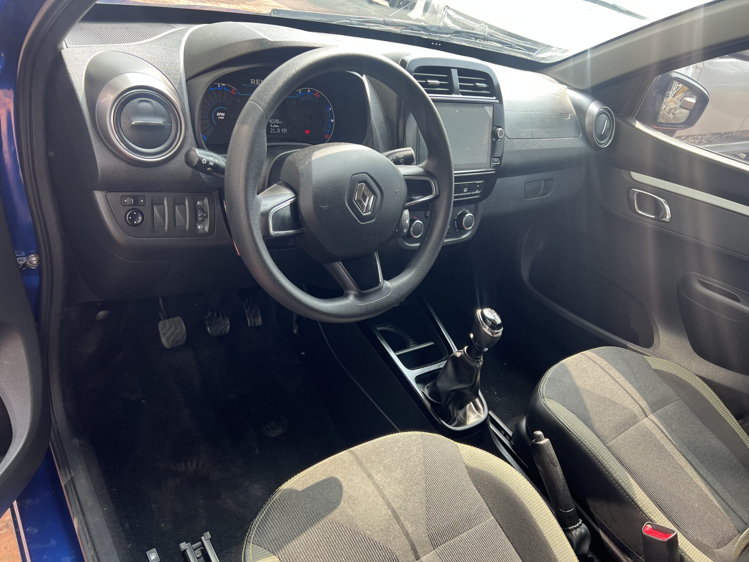 RENAULT KWID OUTSIDER