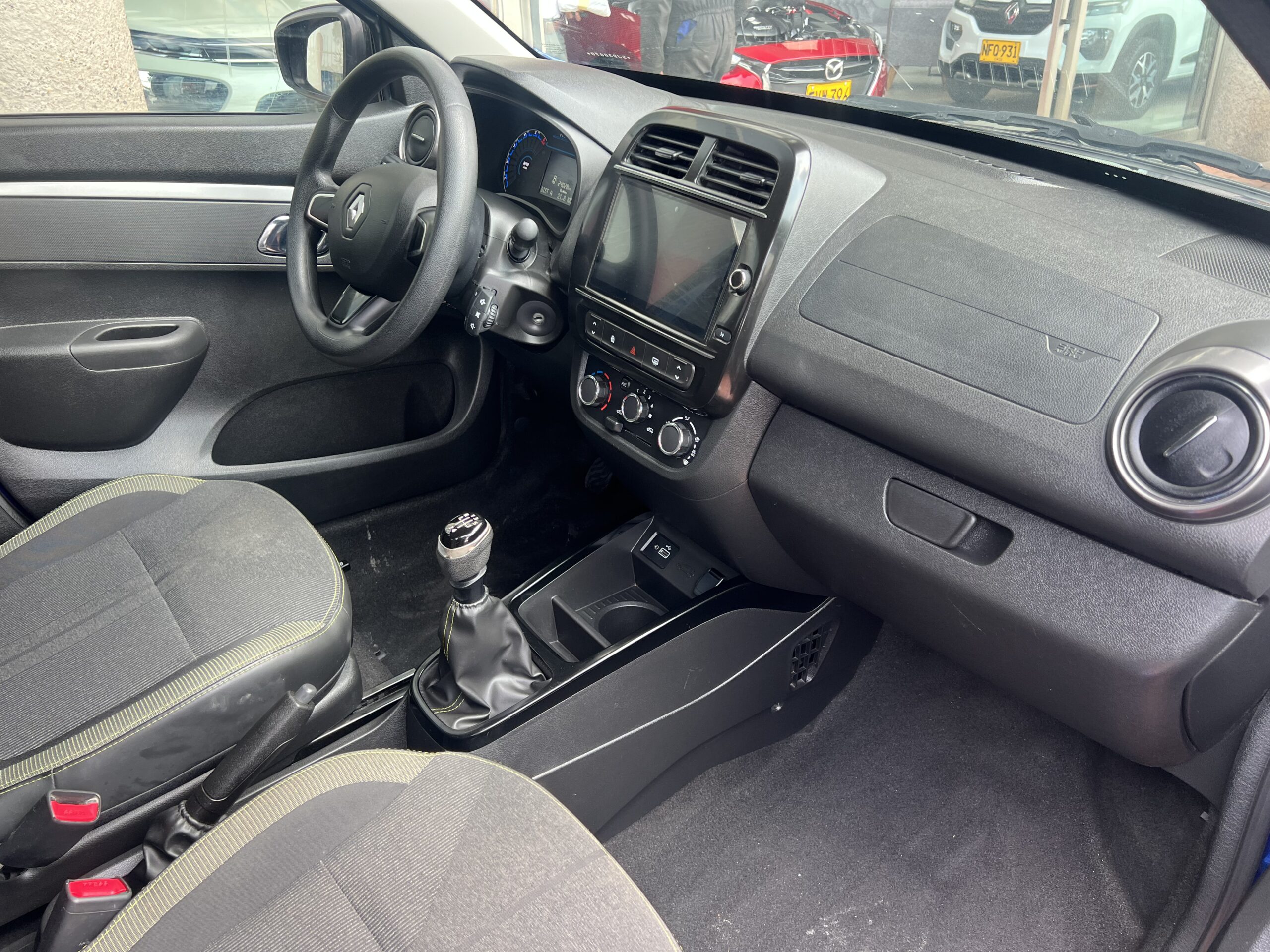 RENAULT KWID OUTSIDER